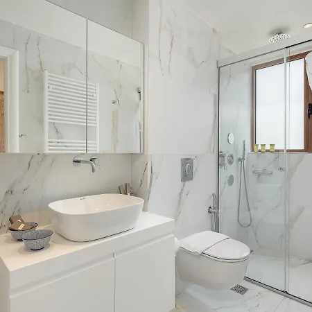 Elia Seaside Deluxe Apartmán *
